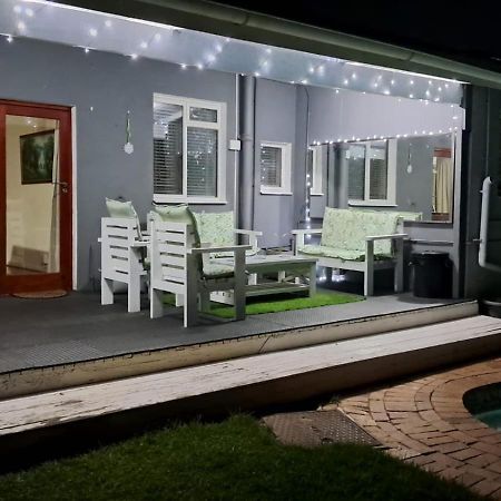Luxury Living On Westview Villa Port Elizabeth Exterior photo