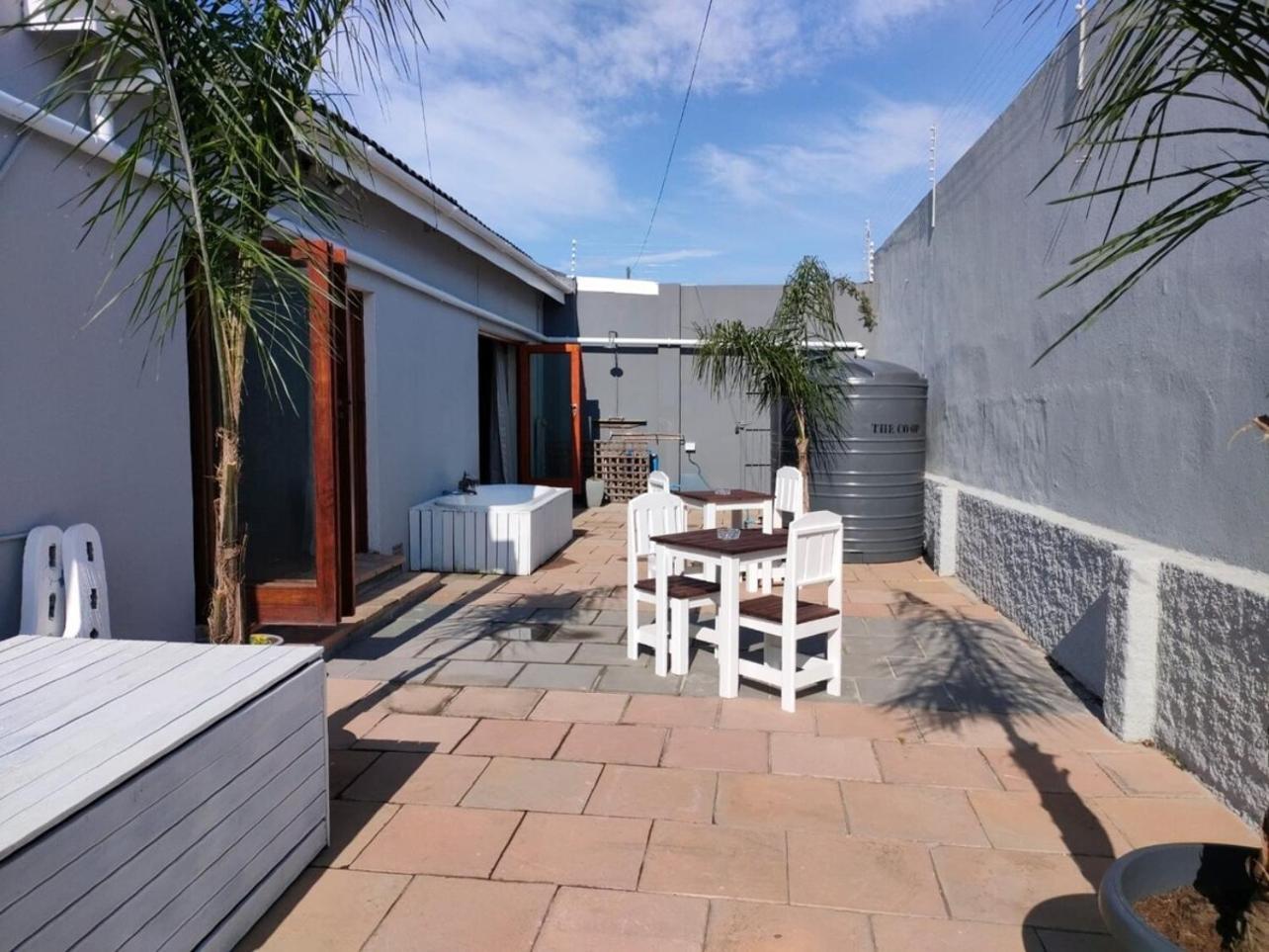 Luxury Living On Westview Villa Port Elizabeth Exterior photo