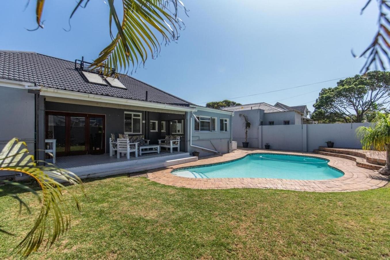 Luxury Living On Westview Villa Port Elizabeth Exterior photo